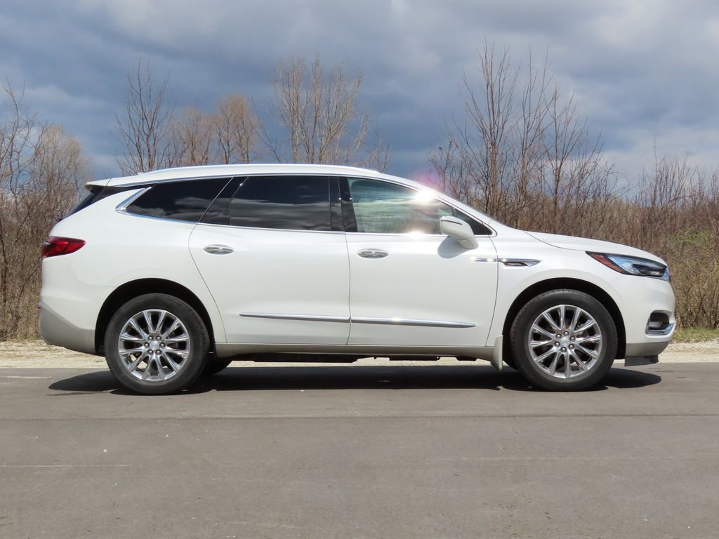 Used 2019 Buick Enclave Essence w/ Experience Buick Package image 2