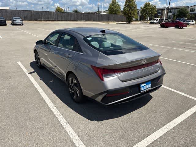 Used 2024 Hyundai Elantra Limited FWD image 3