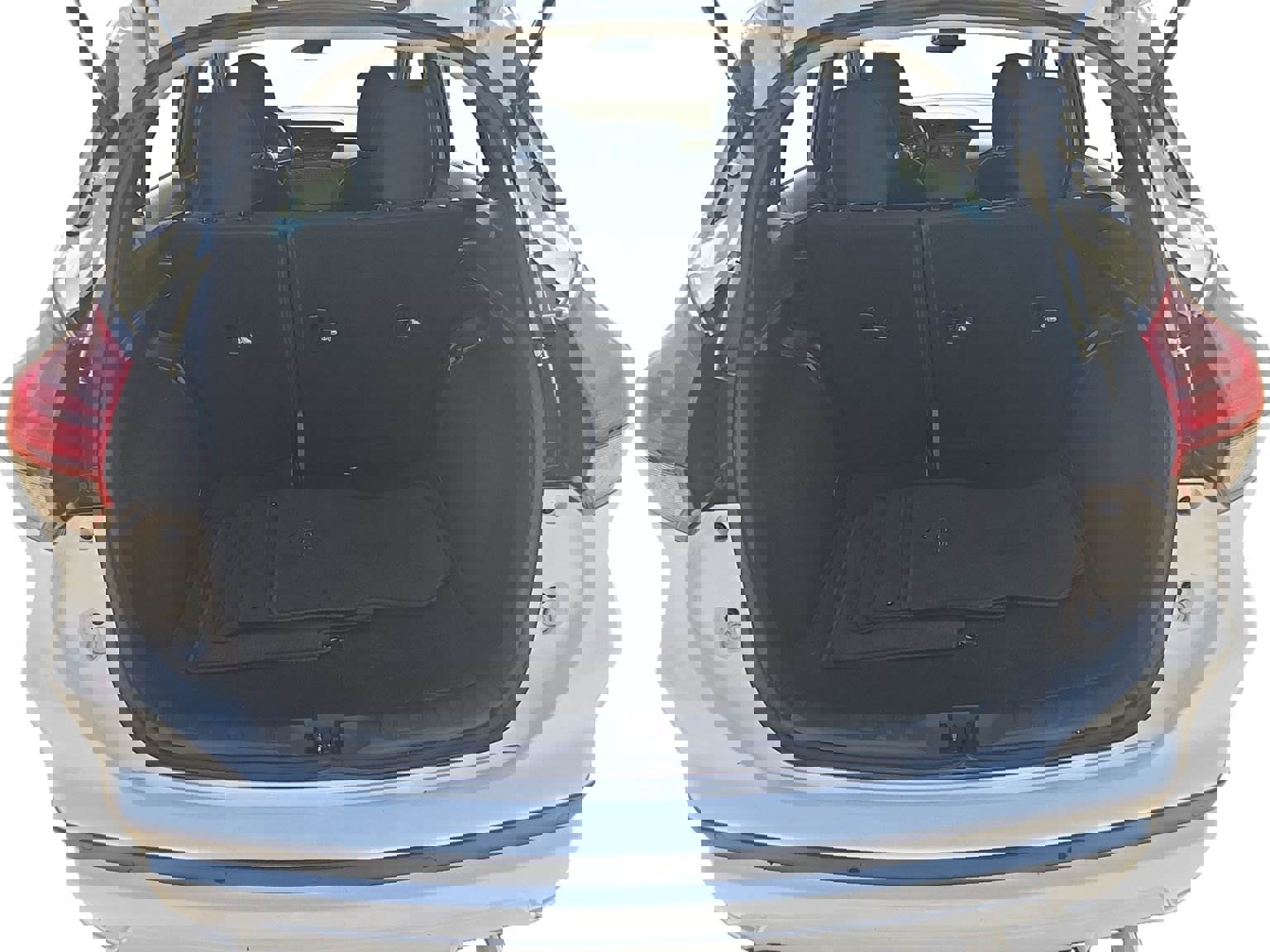 Used 2023 Nissan Kicks SR w/ Interior Electronics Package image 19