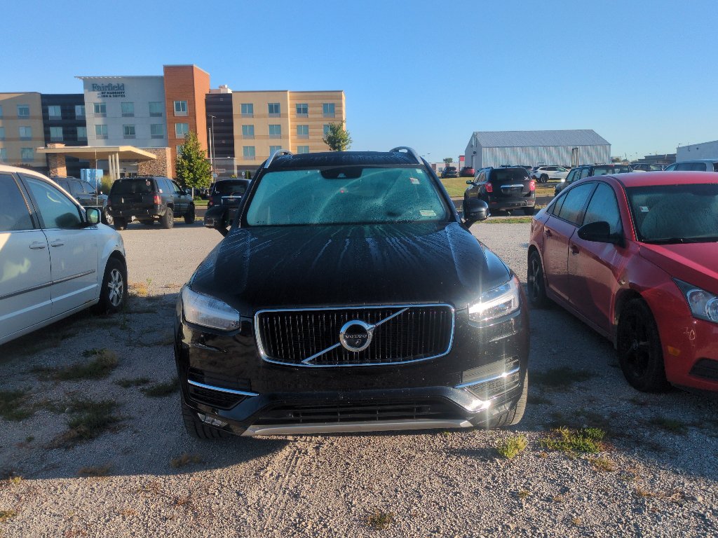 Used 2019 Volvo XC90 T6 Momentum w/ Advanced Package AWD/4WD image 2