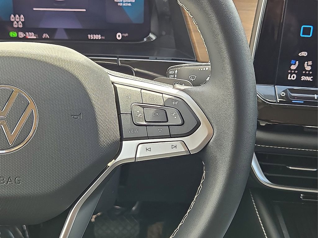 Used 2025 Volkswagen Atlas SE FWD image 21