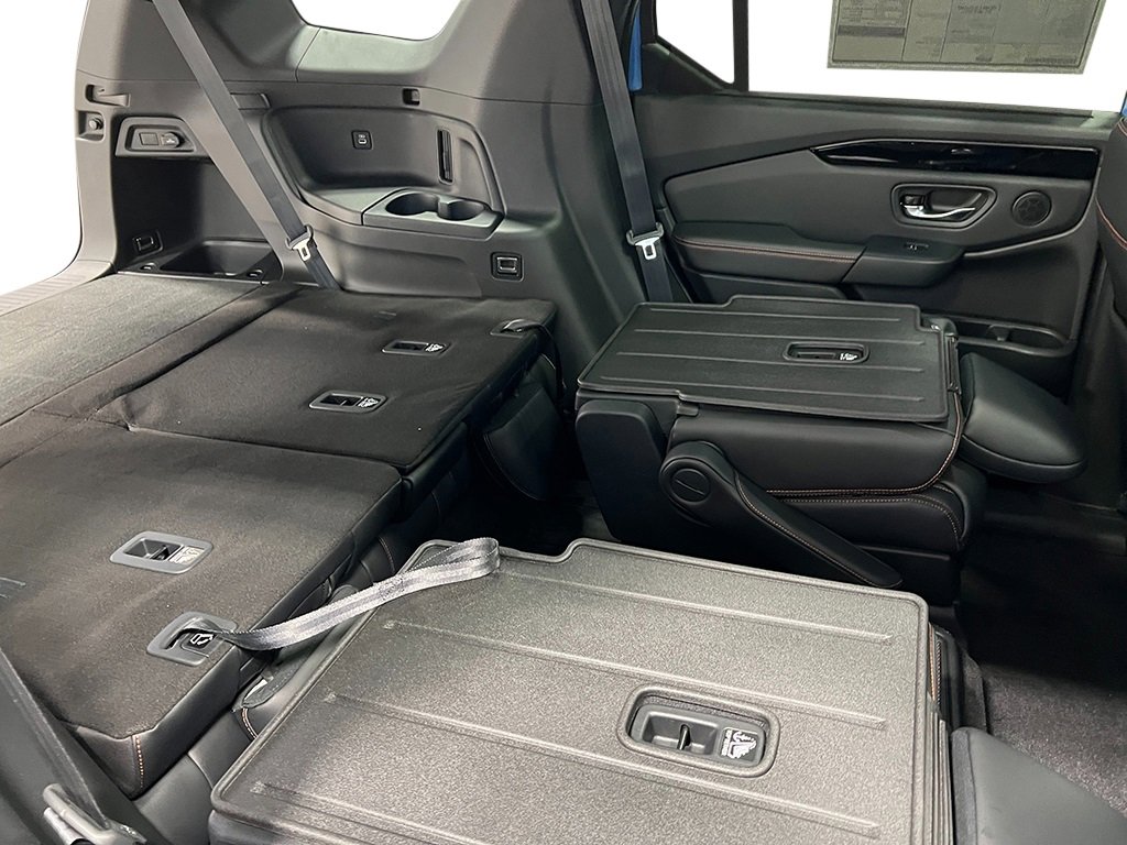 New 2025 Honda Pilot TrailSport image 37