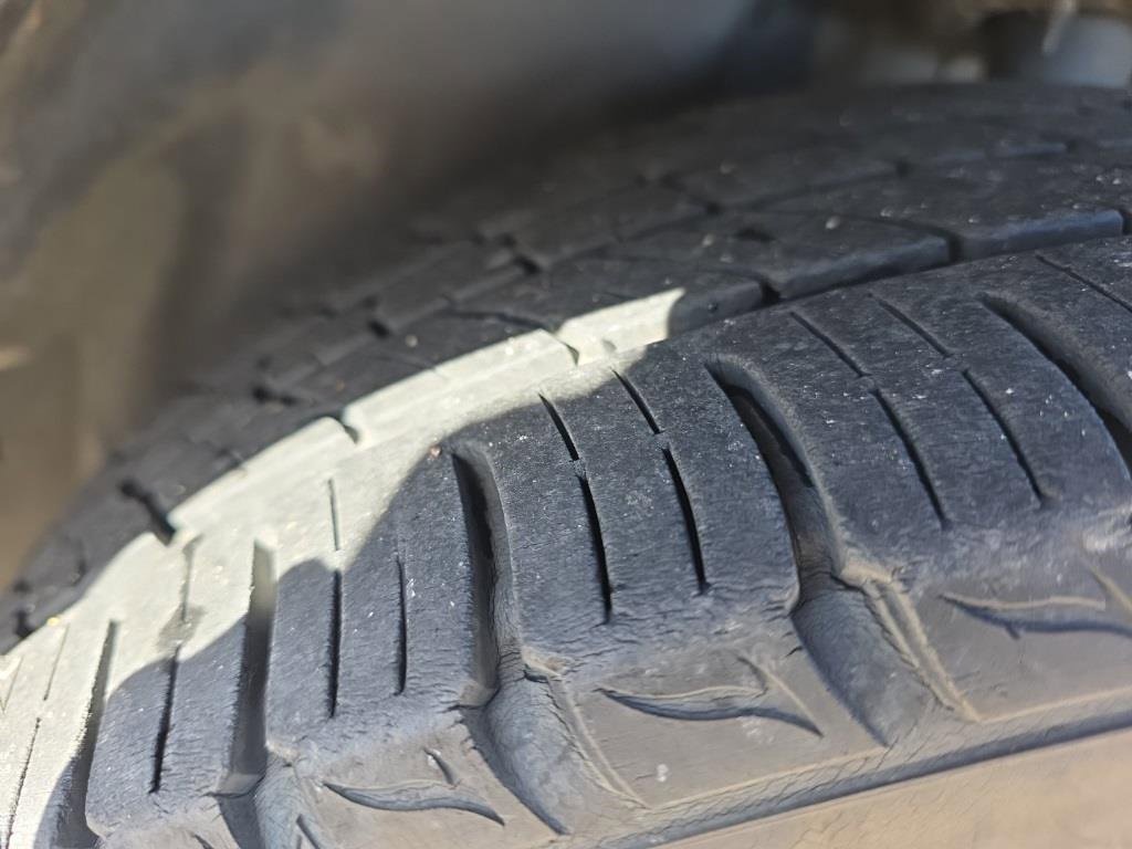 Used 2017 Jeep Renegade Latitude w/ Popular Equipment Group image 9