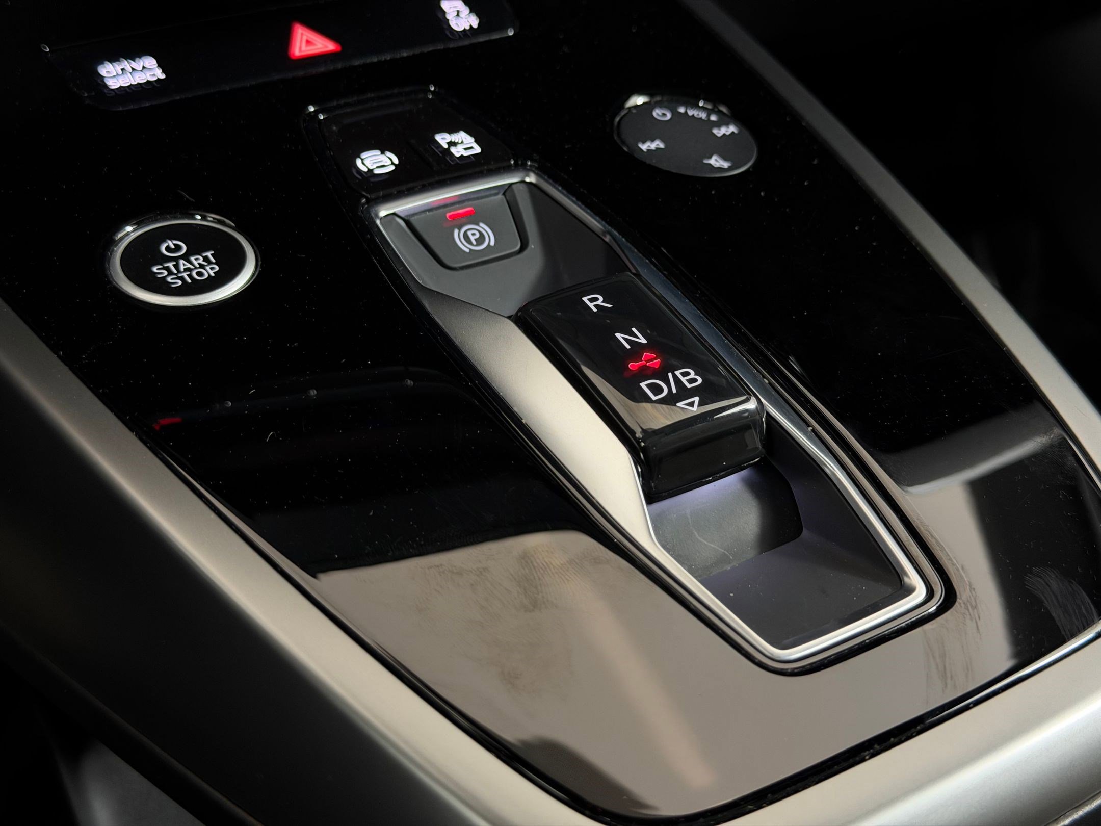 Certified 2022 Audi Q4 e-tron Premium w/ Convenience Package image 17