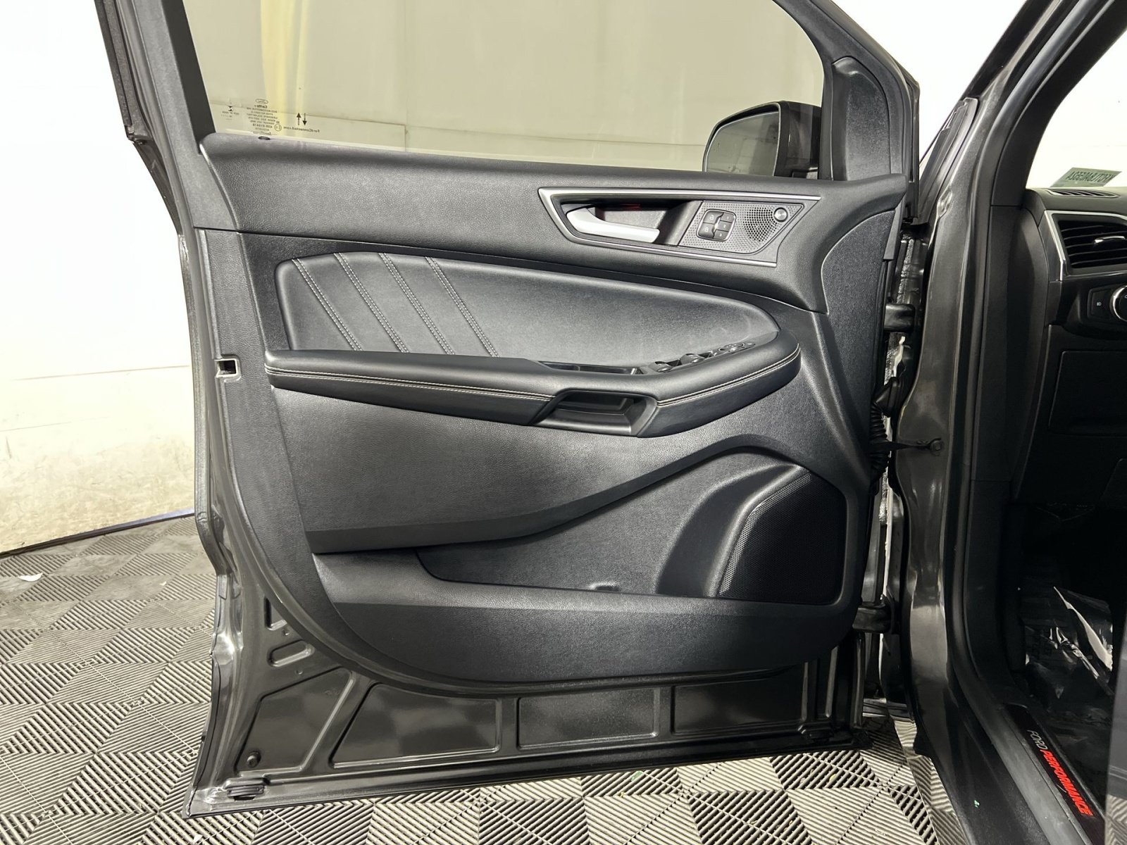 Used 2020 Ford Edge ST w/ Equipment Group 401A AWD/4WD image 14