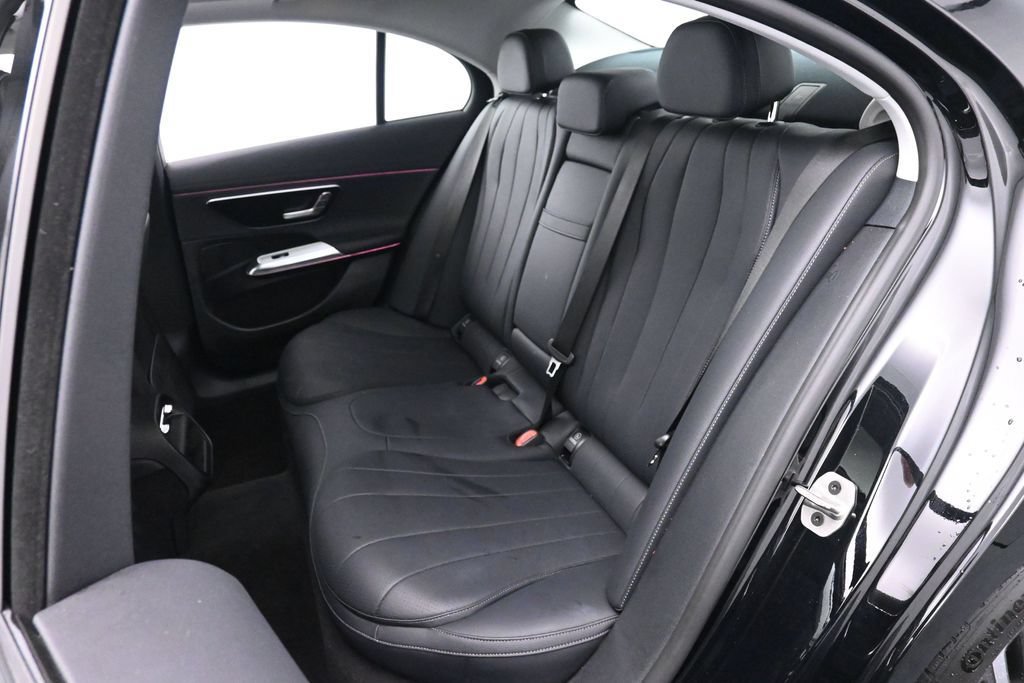 Used 2025 Mercedes-Benz E 350 Sedan image 15