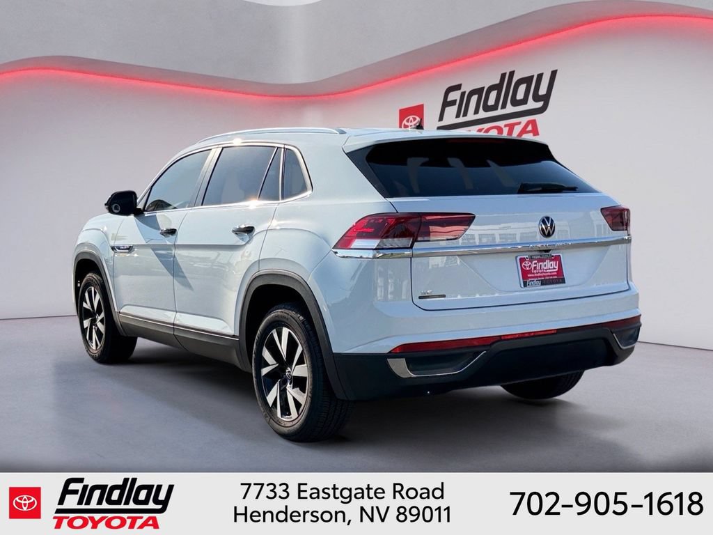 Used 2023 Volkswagen Atlas Cross Sport SE FWD image 2