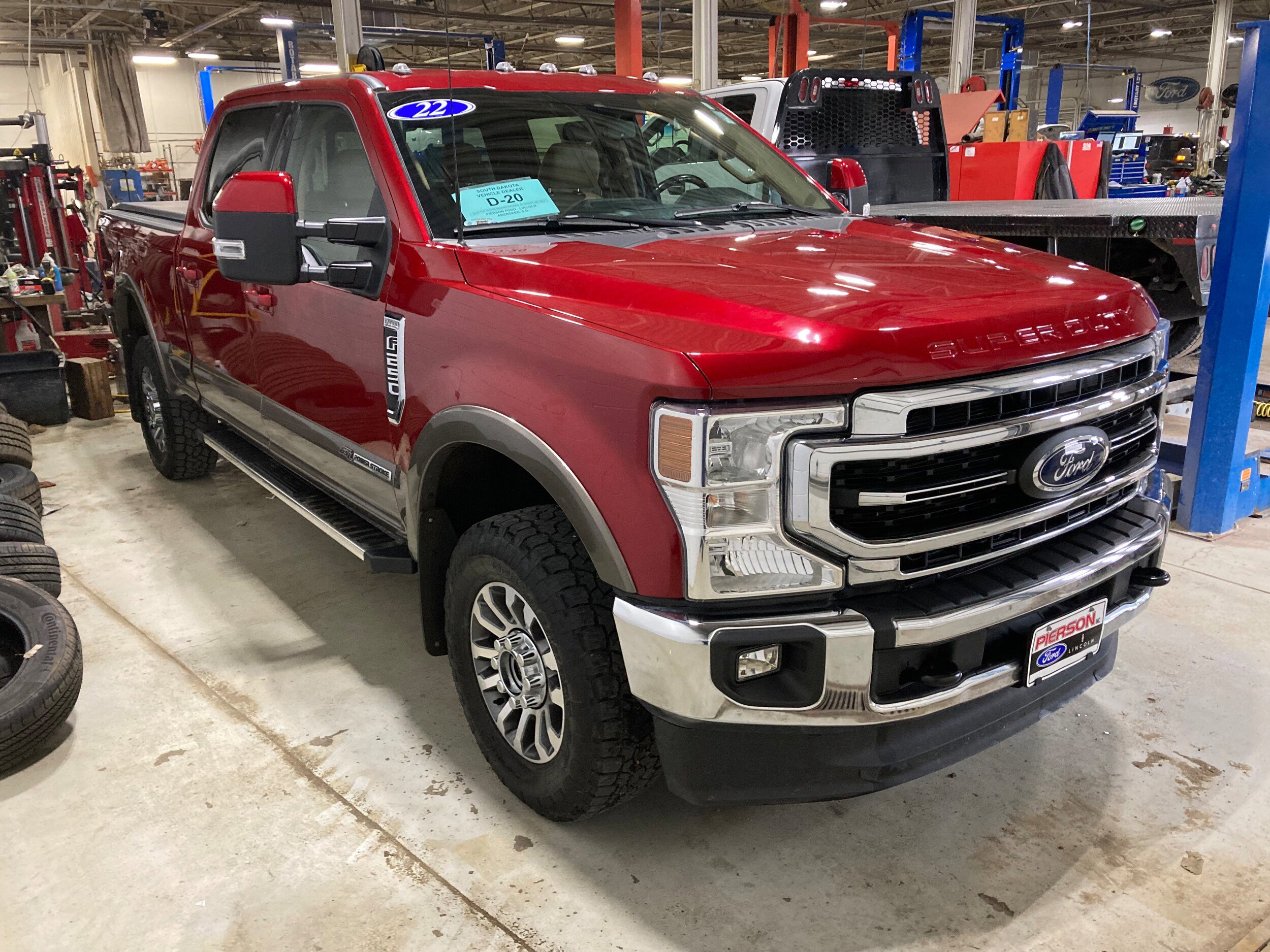 Used 2022 Ford F250 Lariat w/ Lariat Value Package AWD/4WD image 3