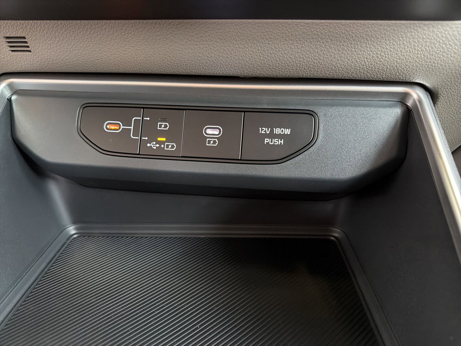 New 2026 Kia Carnival LX image 25