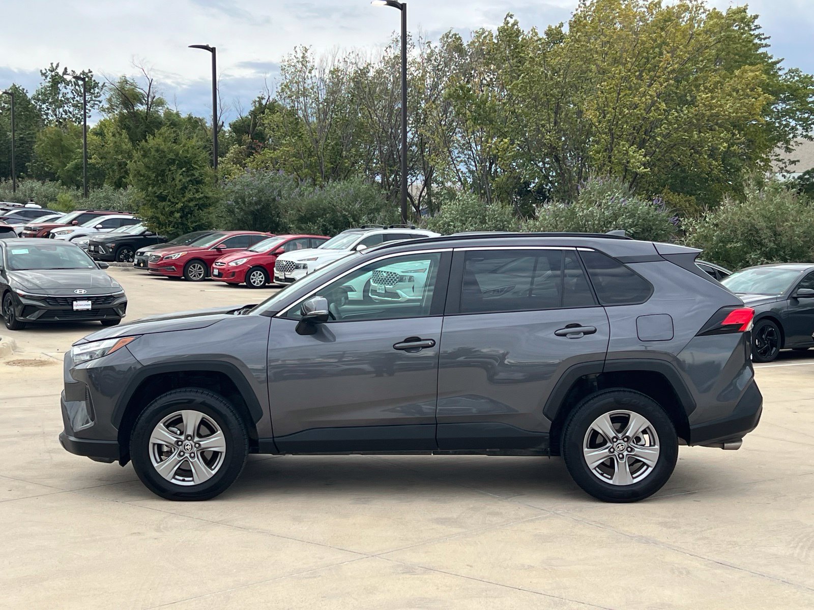 Used 2025 Toyota RAV4 XLE FWD image 6