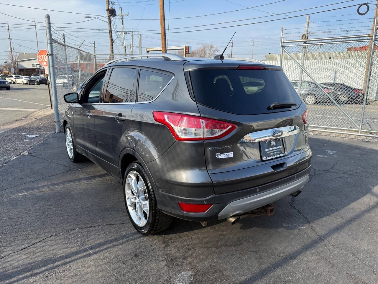 Used 2015 Ford Escape Titanium w/ Canadian Touring Package image 4