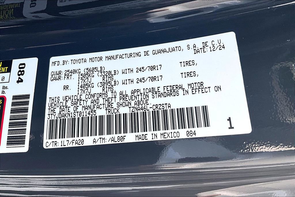 Used 2025 Toyota Tacoma SR image 15
