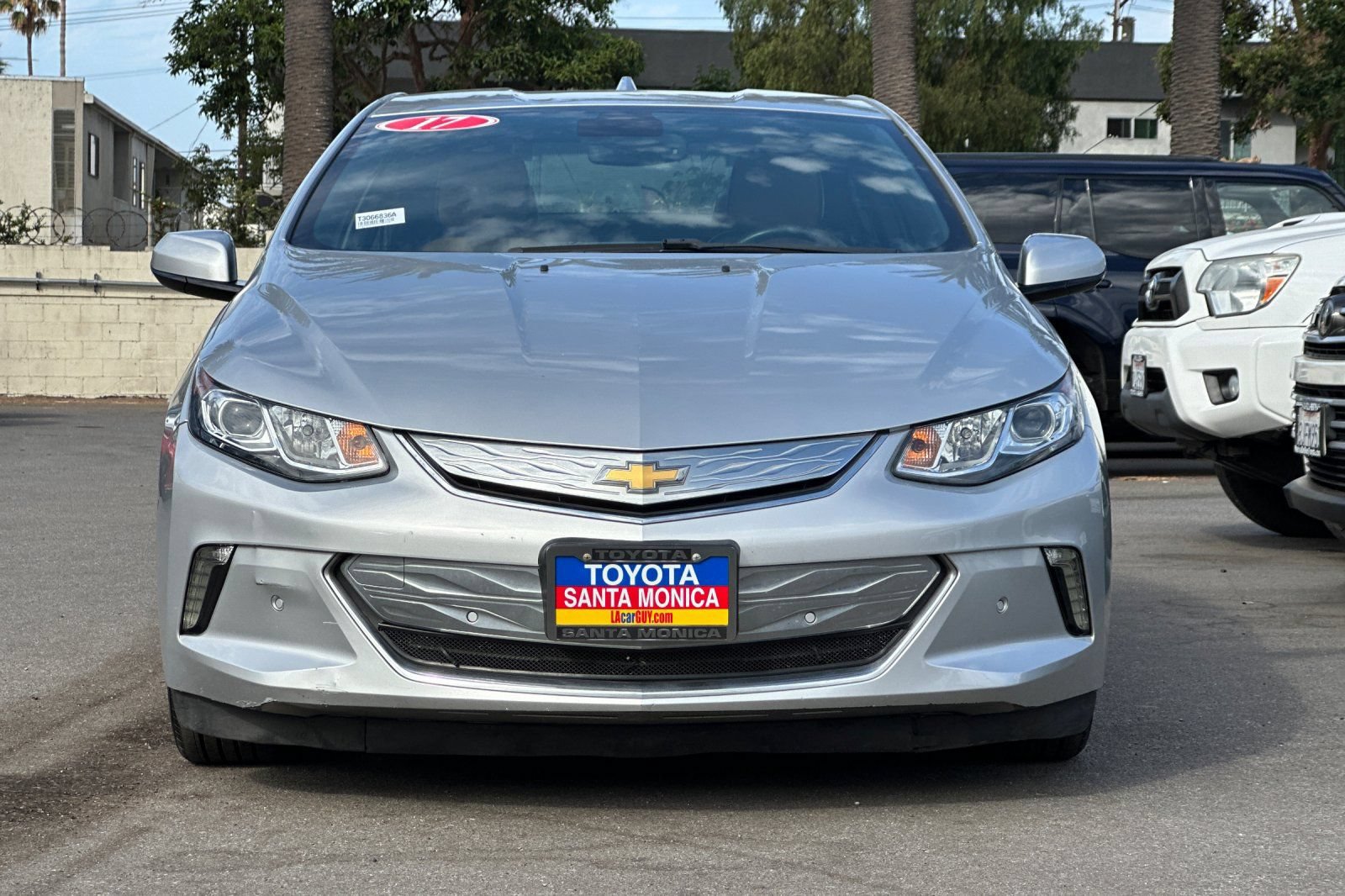 Used 2017 Chevrolet Volt Premier FWD image 9