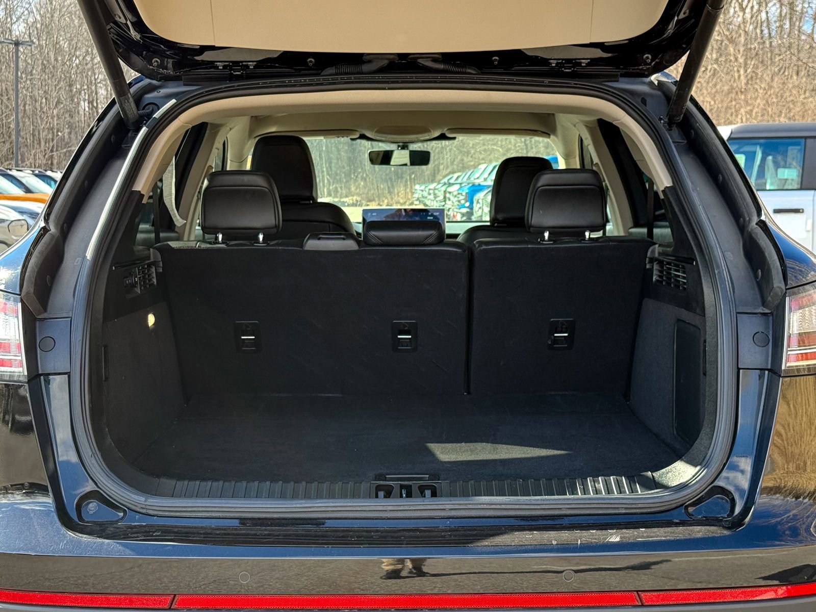 Used 2023 Lincoln Nautilus AWD w/ Premium Package image 13