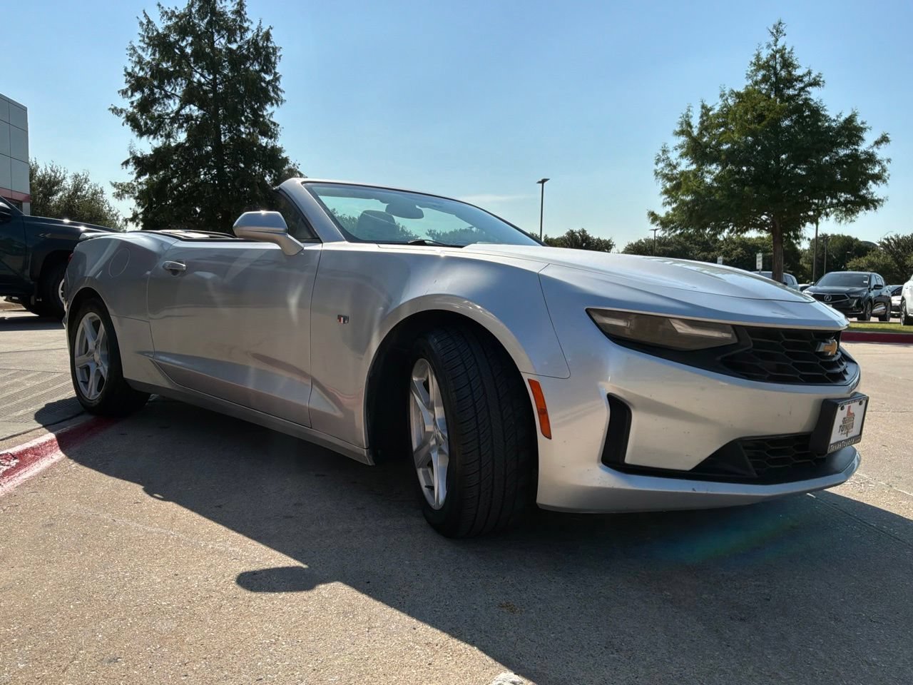 Used 2019 Chevrolet Camaro LT RWD image 8