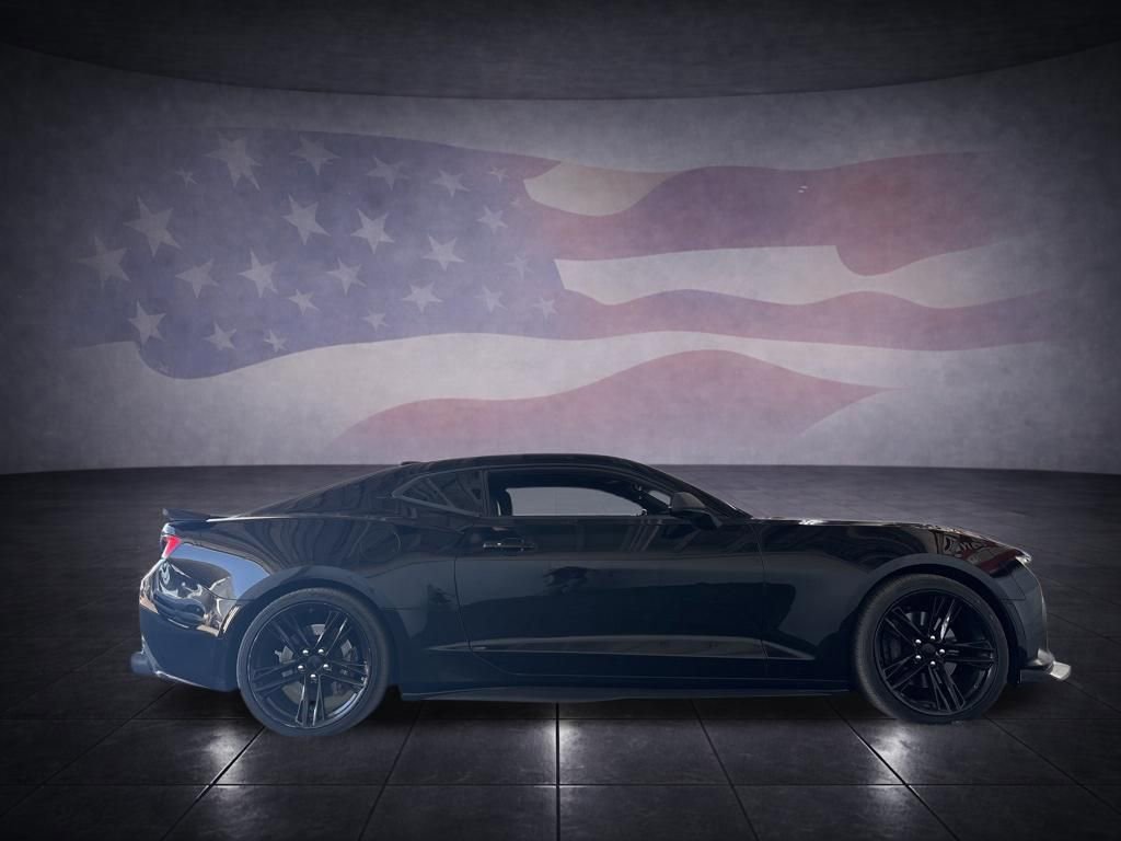 Used 2016 Chevrolet Camaro SS RWD image 6