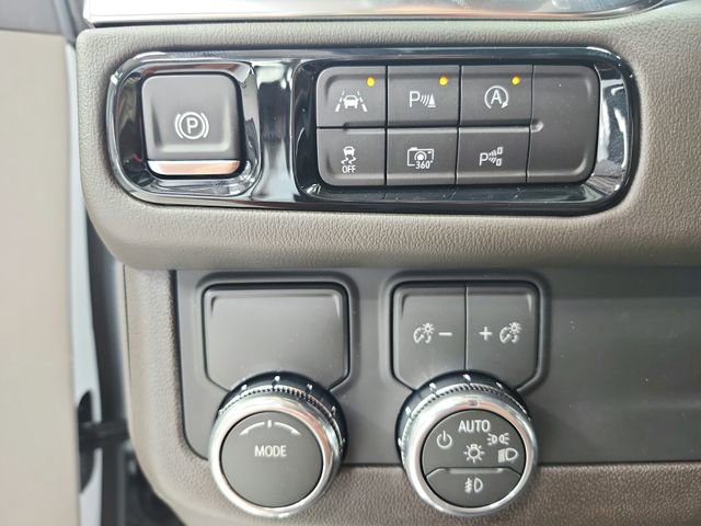 New 2026 GMC Yukon Elevation RWD image 27