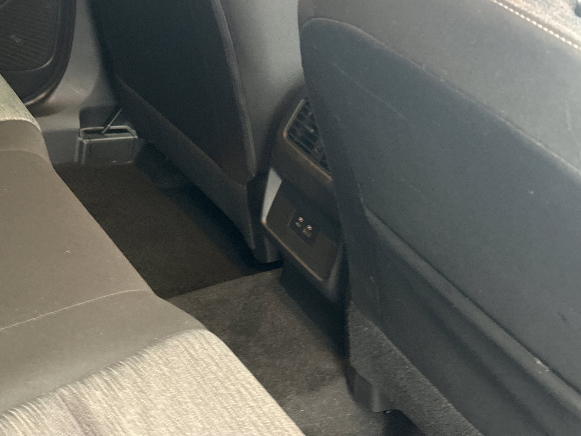 Used 2023 Nissan Rogue SV AWD/4WD image 18
