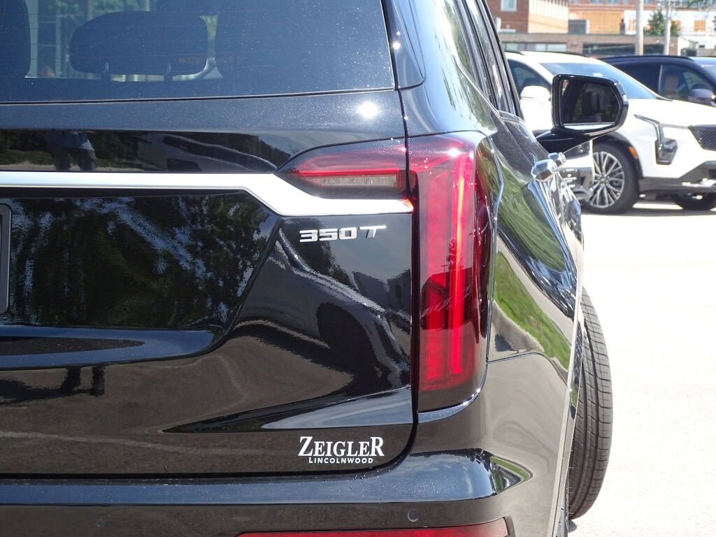 New 2025 Cadillac XT6 Luxury image 13