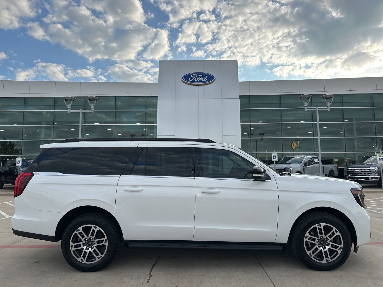 New 2025 Ford Expedition Max Active AWD/4WD image 32