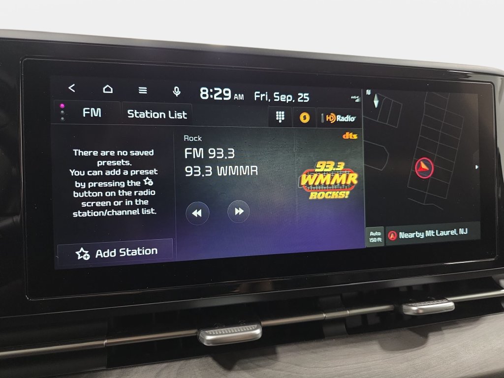 Used 2024 Kia Carnival EX FWD image 20