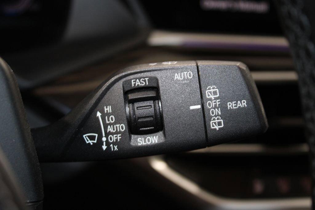 Used 2021 BMW X7 M50i w/ Executive Package AWD/4WD image 26