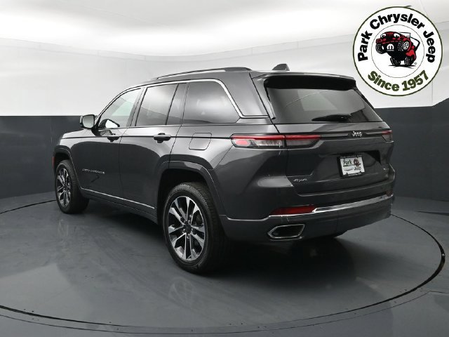 Used 2023 Jeep Grand Cherokee Overland AWD/4WD image 4