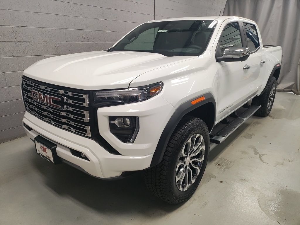 New 2026 GMC Canyon Denali AWD/4WD image 15