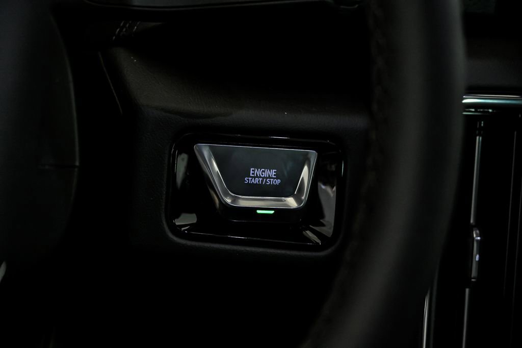 New 2026 GMC Yukon Denali w/ Sun & Power Step Package image 15