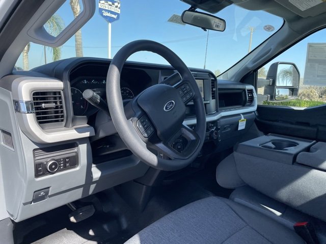 New 2025 Ford F250 XL w/ XL Chrome Package image 9