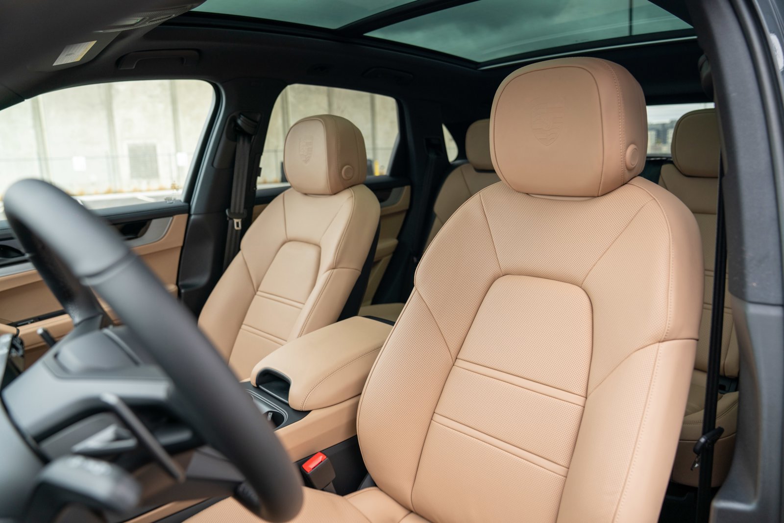 Certified 2026 Porsche Cayenne AWD/4WD image 5