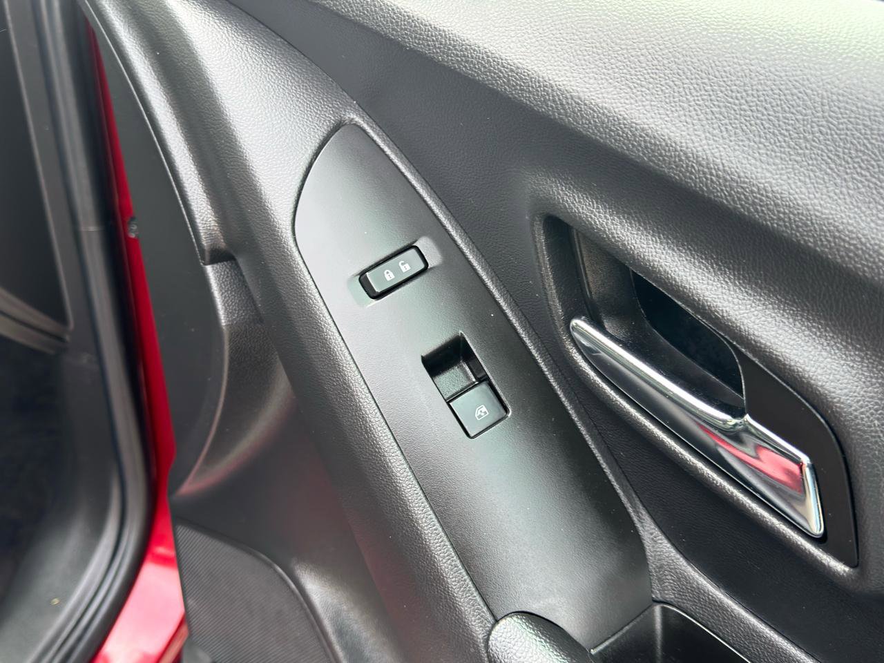 Used 2021 Chevrolet Trax LT w/ Premium Seat Package image 26