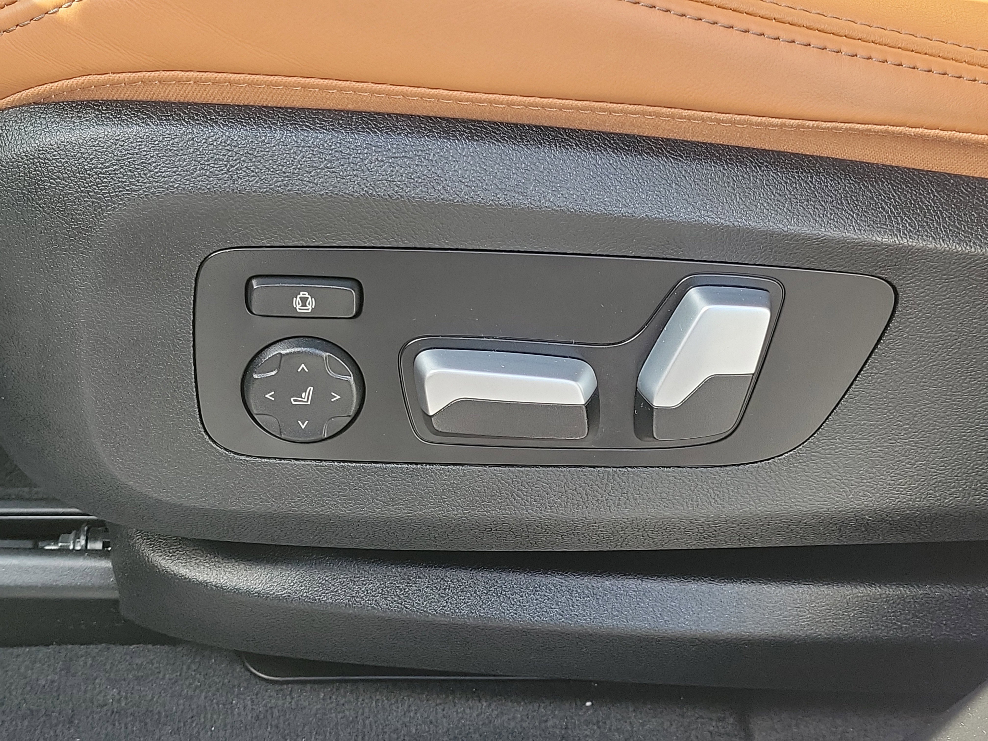 Used 2025 BMW X5 sDrive40i w/ Parking Assistance Package RWD image 21