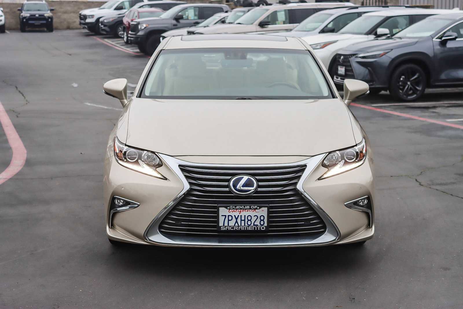Used 2016 Lexus ES 300h image 6