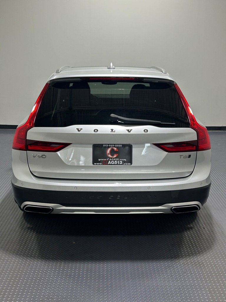 Used 2018 Volvo V90 T5 Cross Country w/ Convenience Package image 6