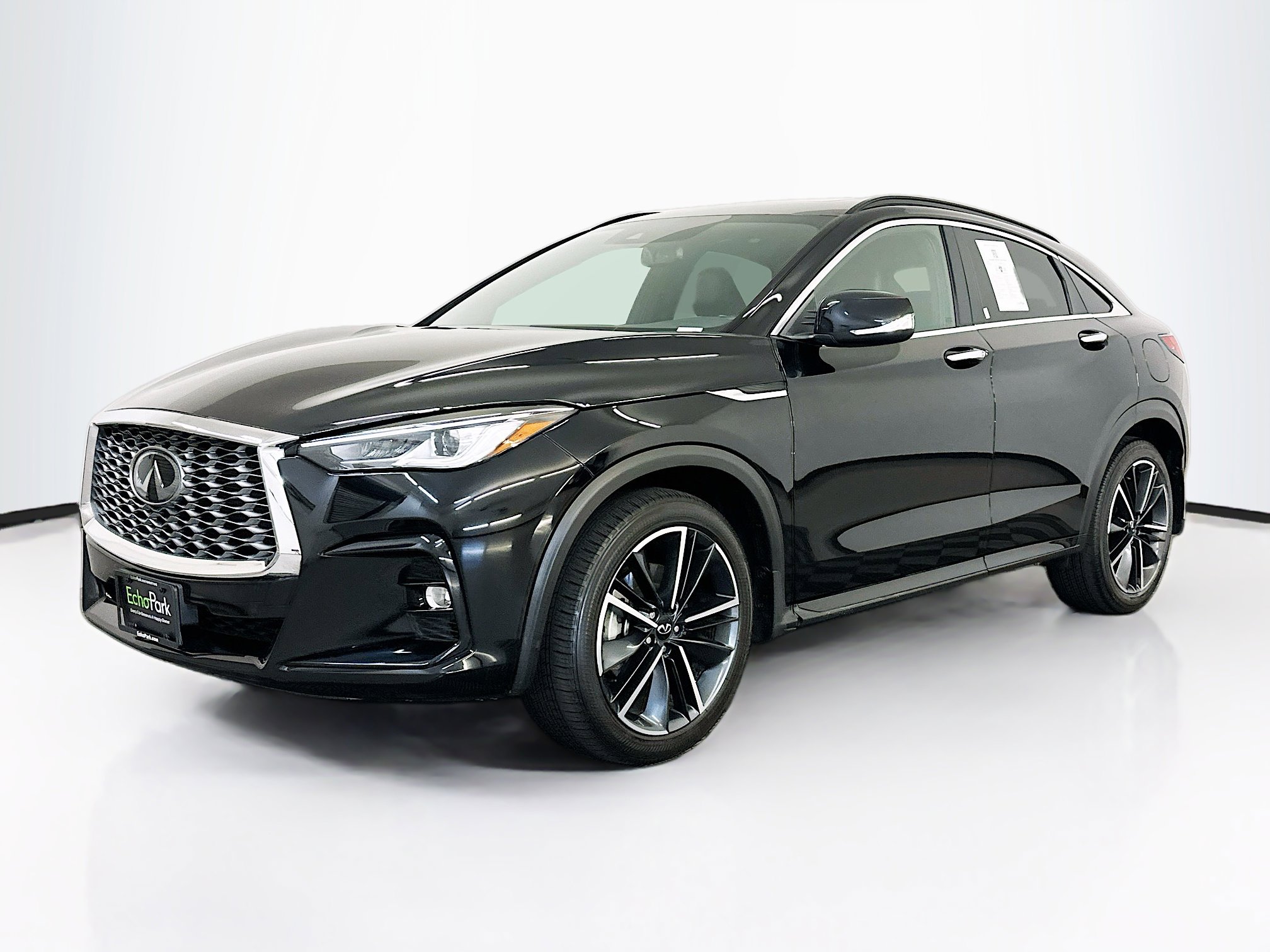Used 2023 INFINITI QX55 Luxe w/ Cargo Package image 3