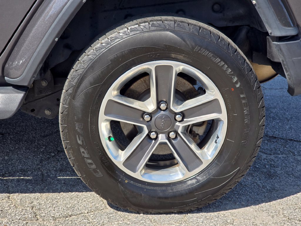 Used 2022 Jeep Wrangler Unlimited Sahara AWD/4WD image 21
