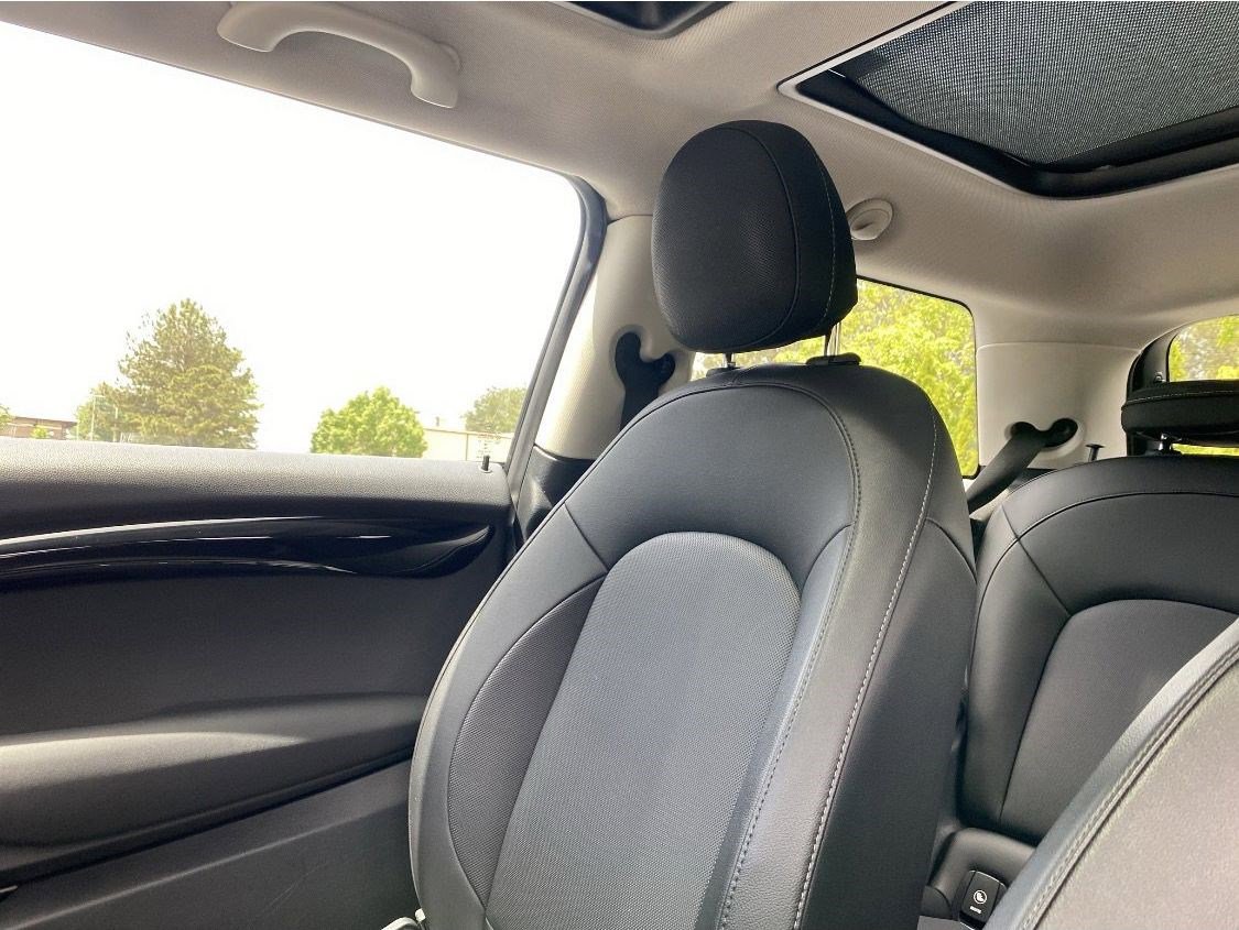Used 2020 MINI Cooper 2-Door Hardtop FWD image 18