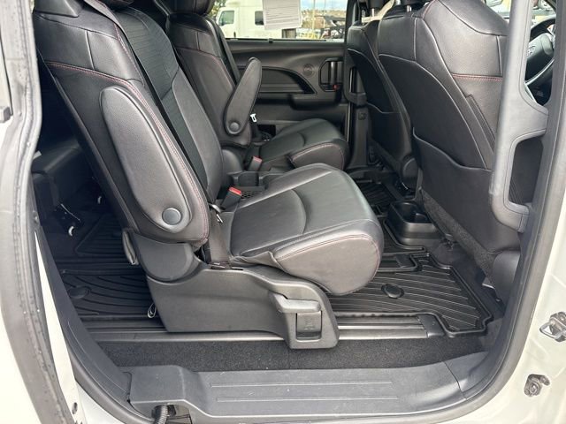 Used 2025 Toyota Sienna XSE image 16