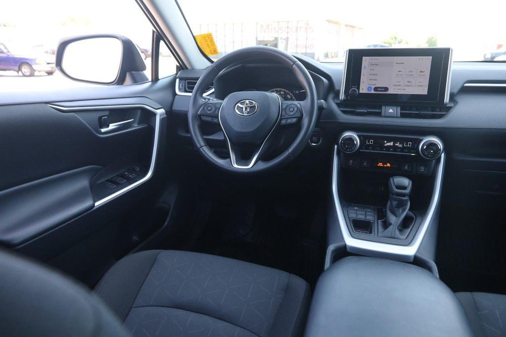 Used 2025 Toyota RAV4 XLE w/ Weather Package AWD/4WD image 21