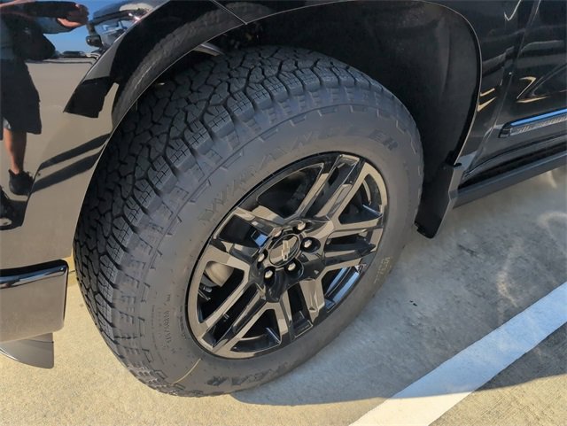 New 2026 Chevrolet Silverado 1500 High Country w/ Midnight Edition image 5