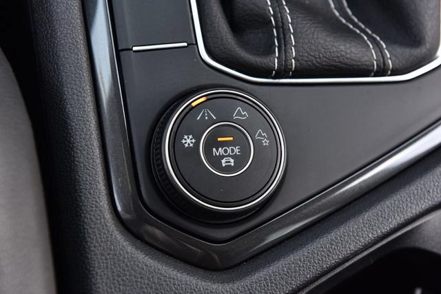 Certified 2022 Volkswagen Tiguan SE AWD/4WD image 18