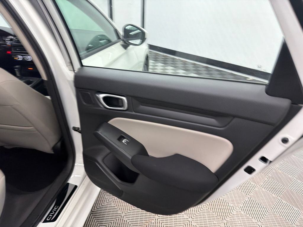 Used 2023 Honda Civic EX image 16