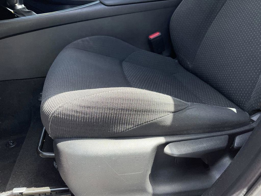 Used 2019 Toyota C-HR XLE image 22