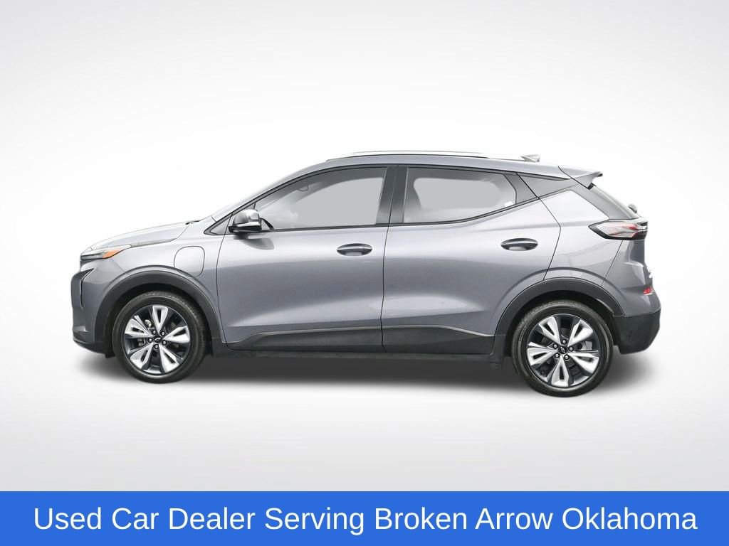 Used 2022 Chevrolet Bolt EUV LT w/ Convenience Package image 7