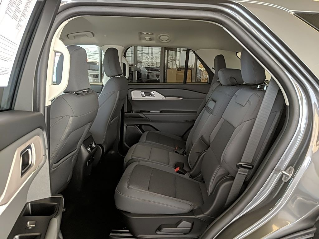 Certified 2025 Ford Explorer Active image 13