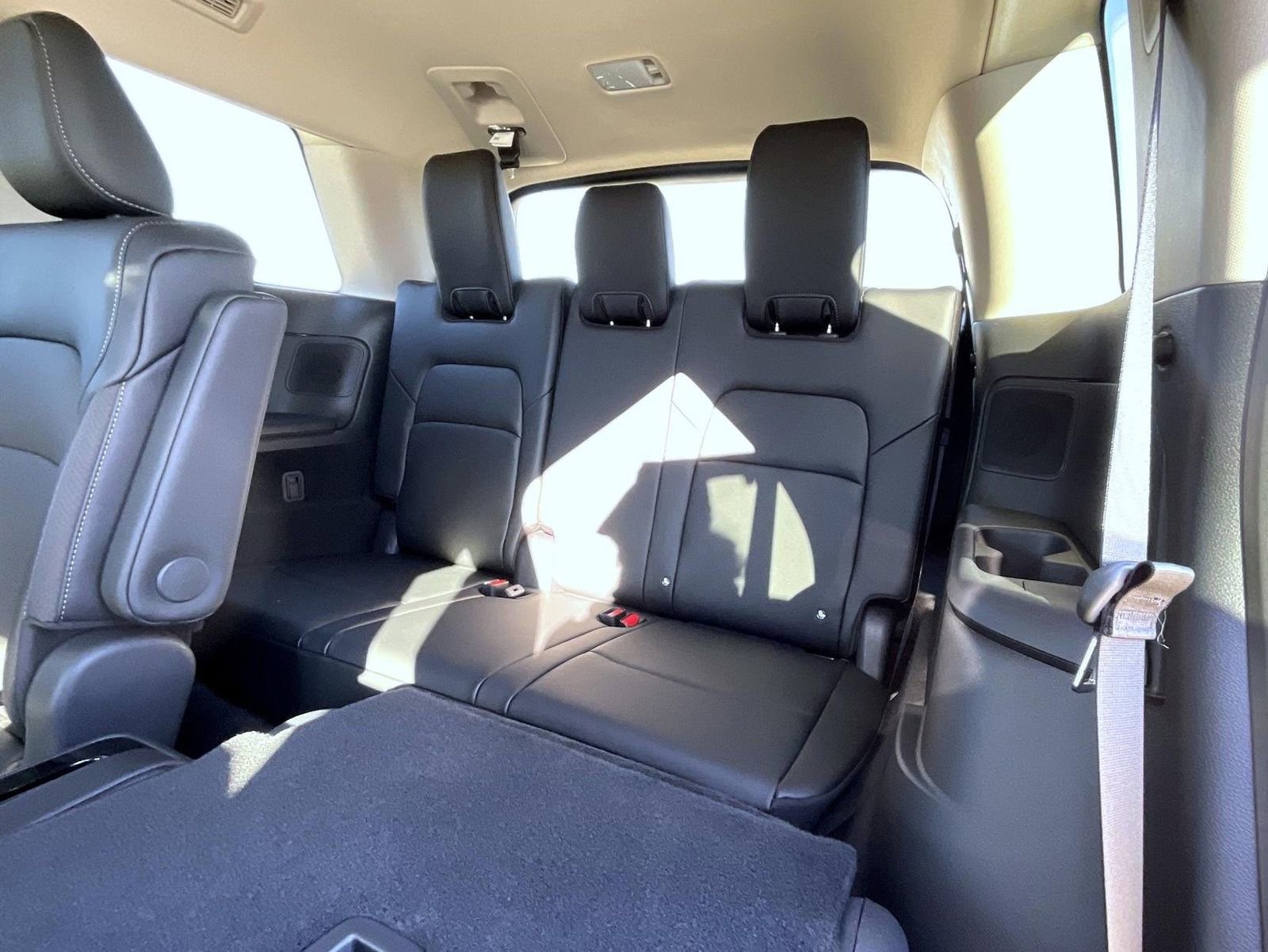 New 2026 Nissan Pathfinder SL w/ SL Premium Package image 12