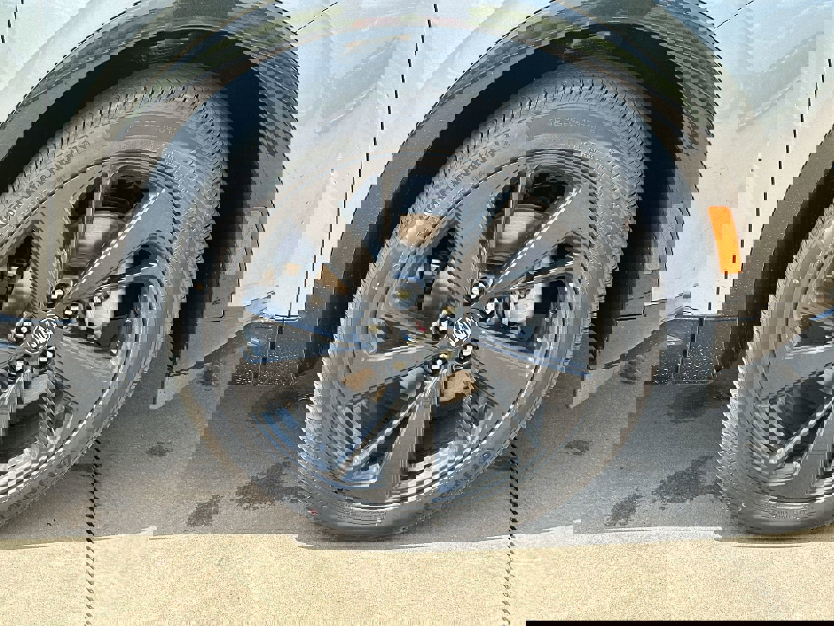 New 2025 Buick Envision Sport Touring image 10