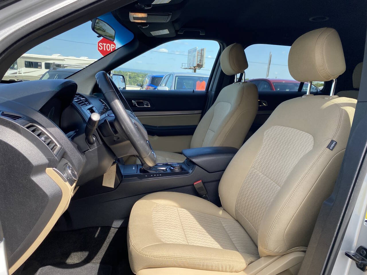 Used 2017 Ford Explorer 4WD image 12