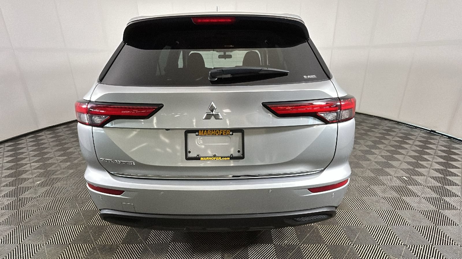 Used 2022 Mitsubishi Outlander ES AWD/4WD image 3